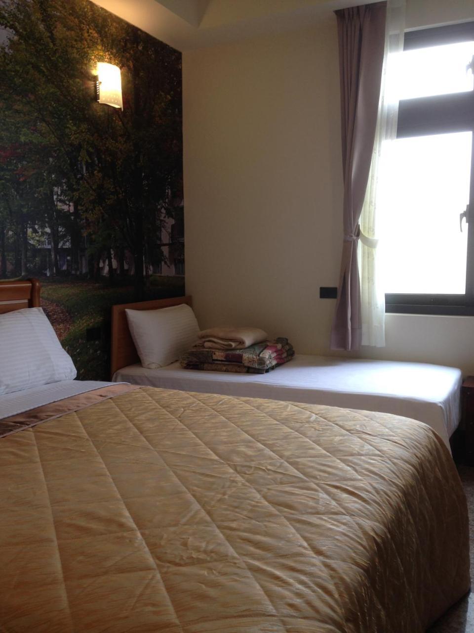 Hongfu Elegant Business Hotel Zhongli Exterior photo